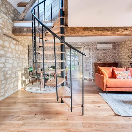 Holiday home Eco-gite Du Four A Pain *
