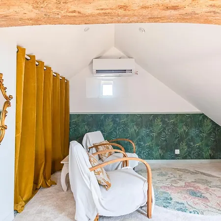 Holiday home Eco-gite Du Four A Pain *